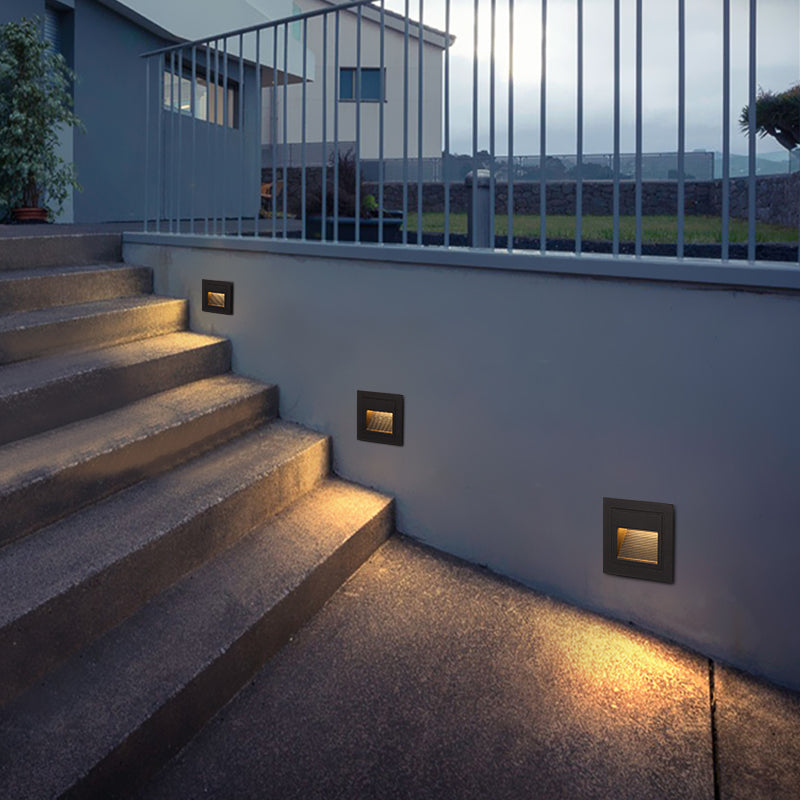 OLUZO  3.3” step outdoor wall lamp