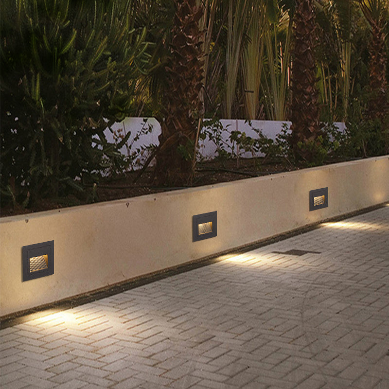 OLUZO  3.3” step outdoor wall lamp